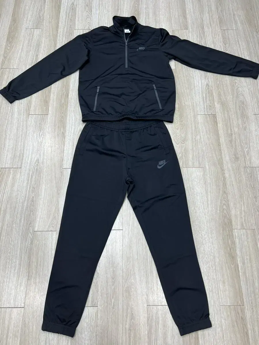 나이키 NIKE 스포츠웨어 에센셜 트랙수트 DM6846-010